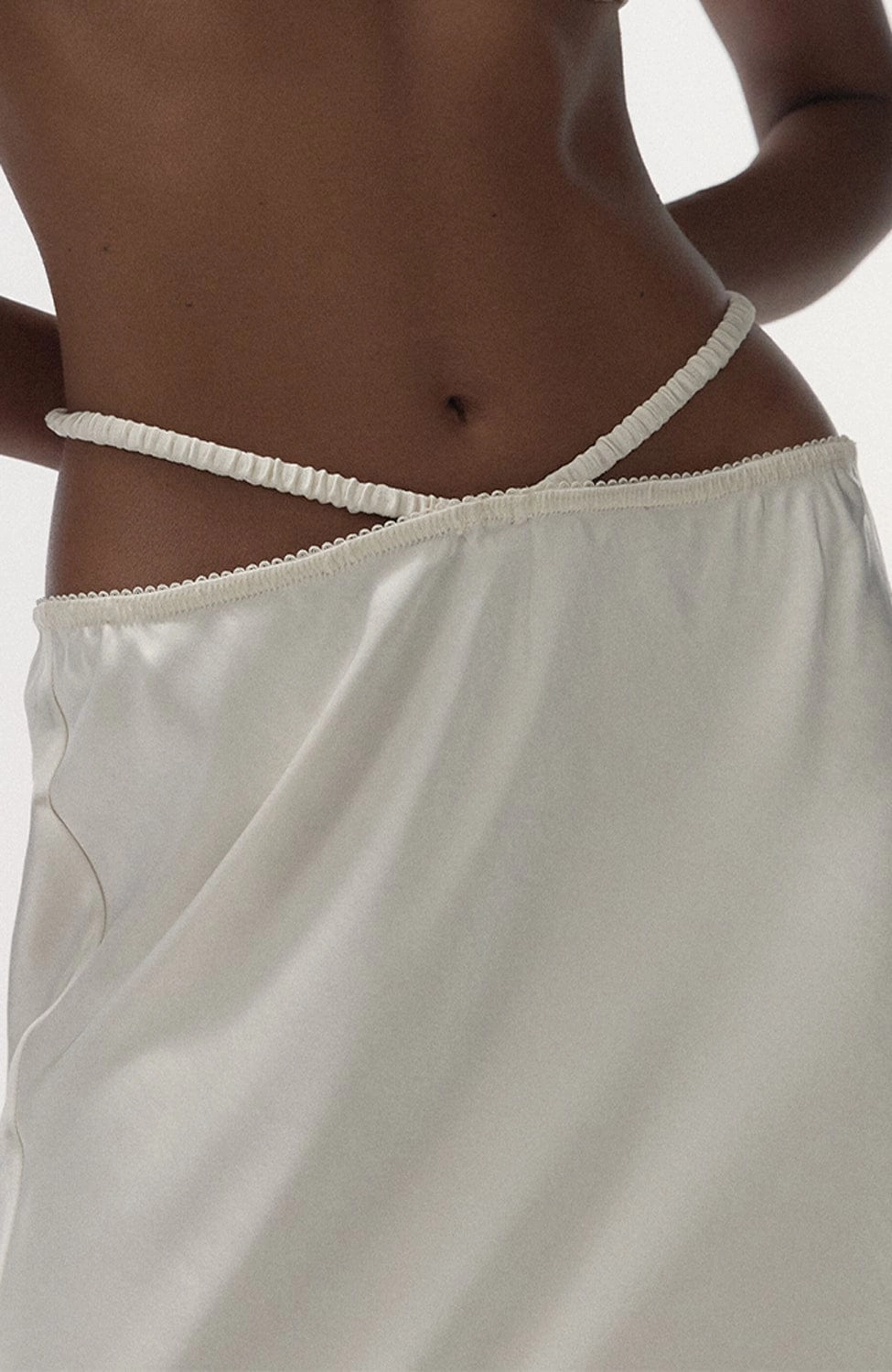 Mia Mid-waist Skirt